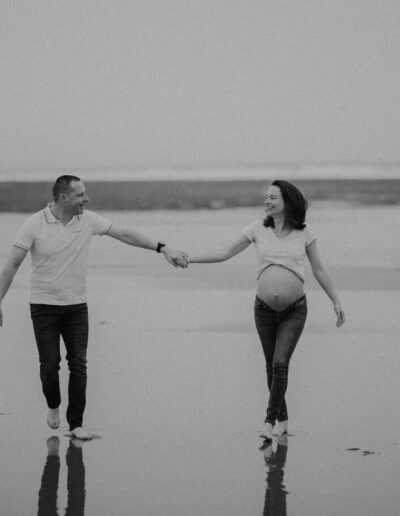 photos couple grossesse plage